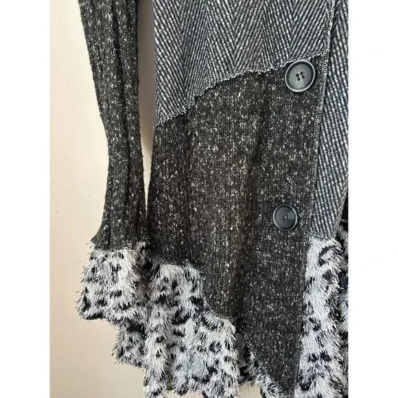 Witchy Whismigoth Gray Leopard Print Trim Knit Cardigan Jacket Size M Grunge - Picture 3 of 7